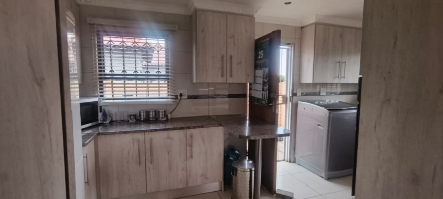 3 Bedroom Property for Sale in Tlhabane North West